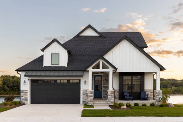 Best Flat Roofing  in St Helen, MI